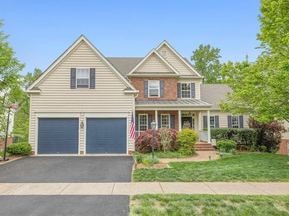 382 Grayrock Dr, Crozet, VA 22932