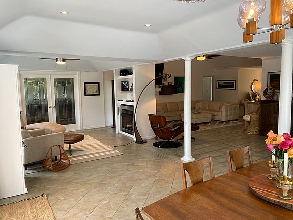 2nd image of 1113 Canavos Ct