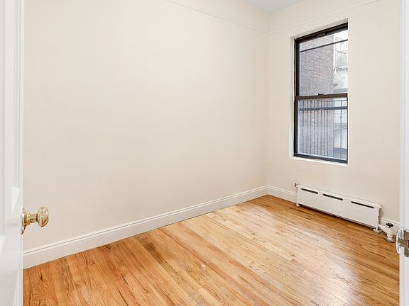 3rd image of 161 Prince St APT 18