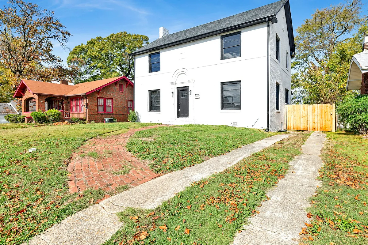 Building Photo - 2816 W 20th St