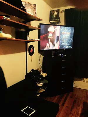 Rented by Secure One LLC | media 16