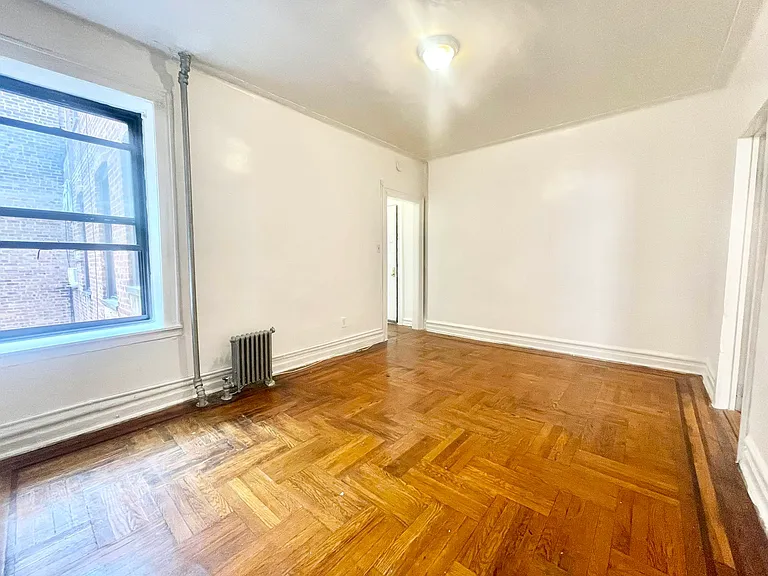 674 47th St #3J — Photo 9