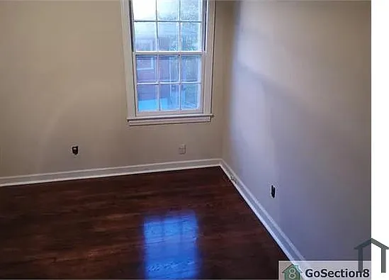 3 bed, 1200 sqft, $1,100 — Photo 3