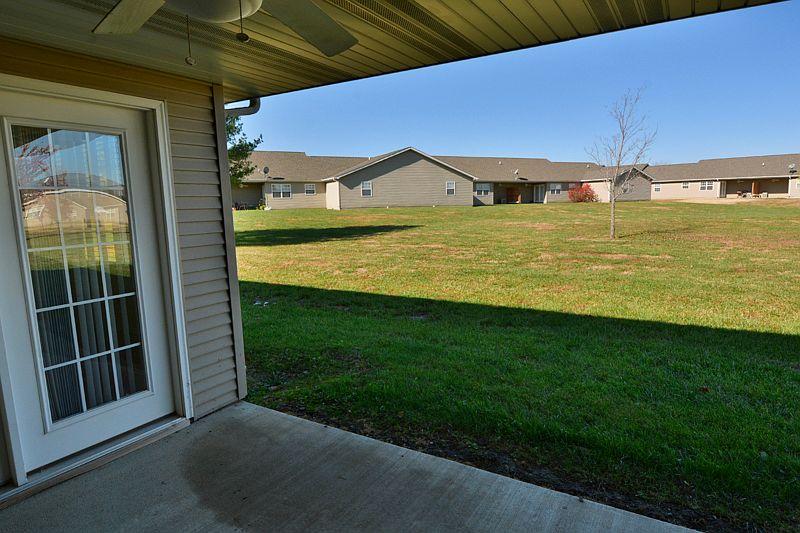 05 Back Yard_1_10172016