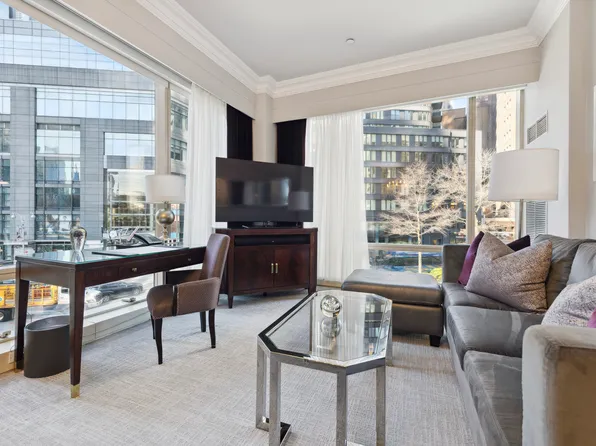 1 Central Park West image 2 of 8