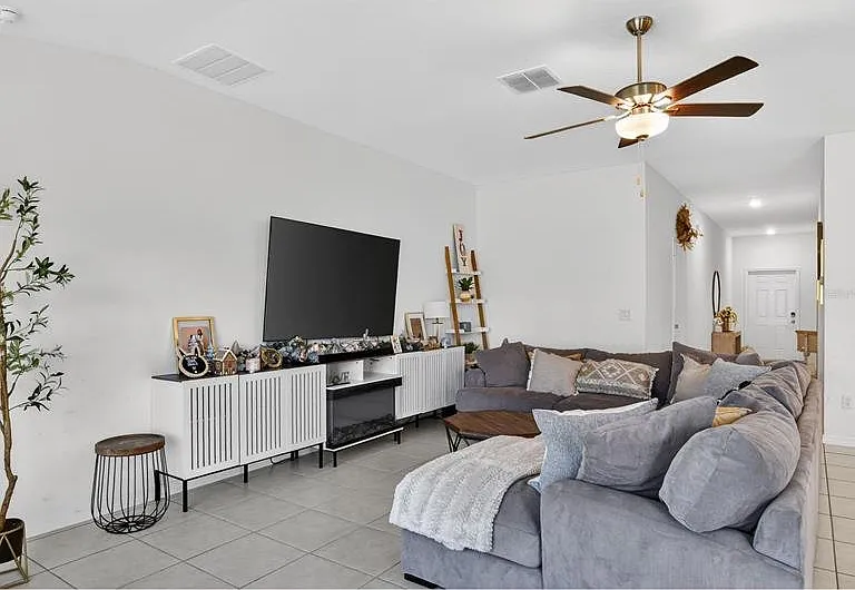 3603 Natural Trace St — Photo 5