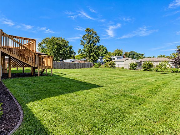 2nd image of 952 Hanover Ln