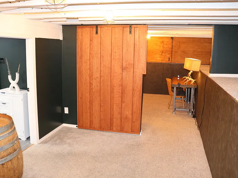 1010 E Elm Ave — Photo 25