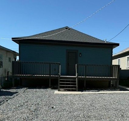 2nd image of 210 30th St