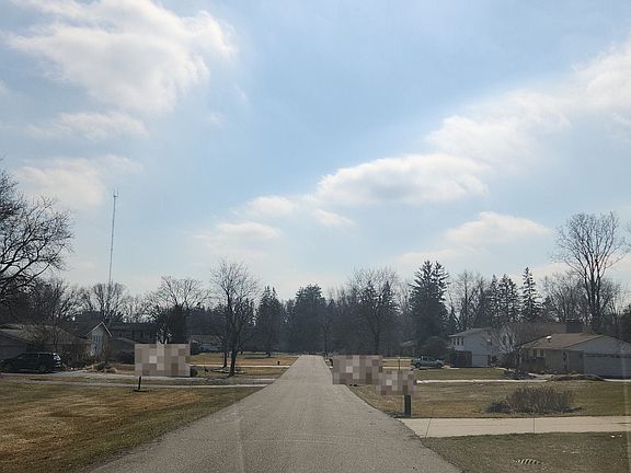 4th image of 28252 W Kalong Cir