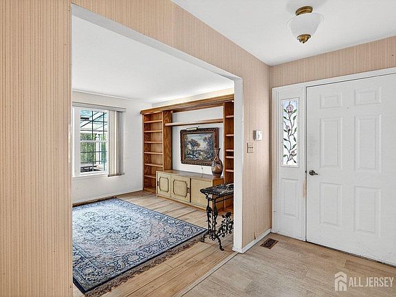 5th image of 3A Surrey Ct