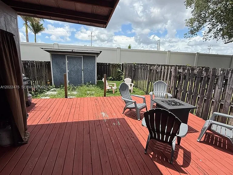9116 NW 35th Pl #0 — Photo 22