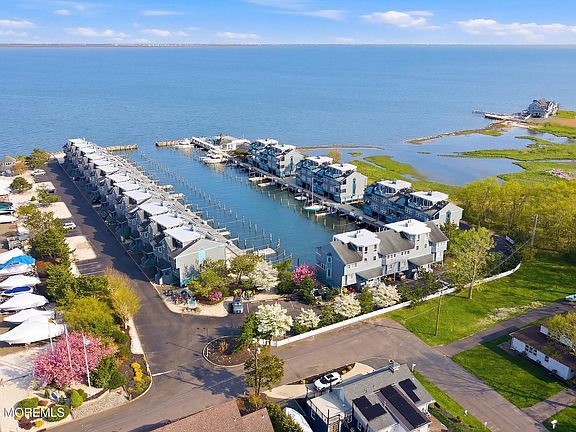 4th image of 37 Grand Bay Harbor Drive