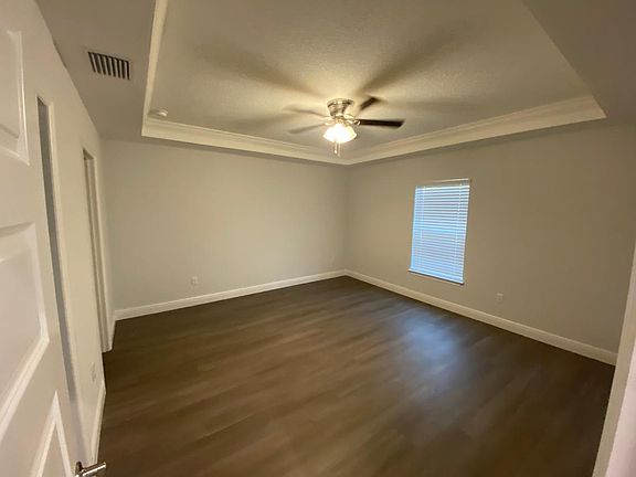 4th image of 8397 N Empire Ave