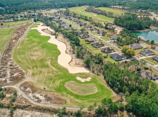 379 Fairway Xing, Freeport, FL 32439