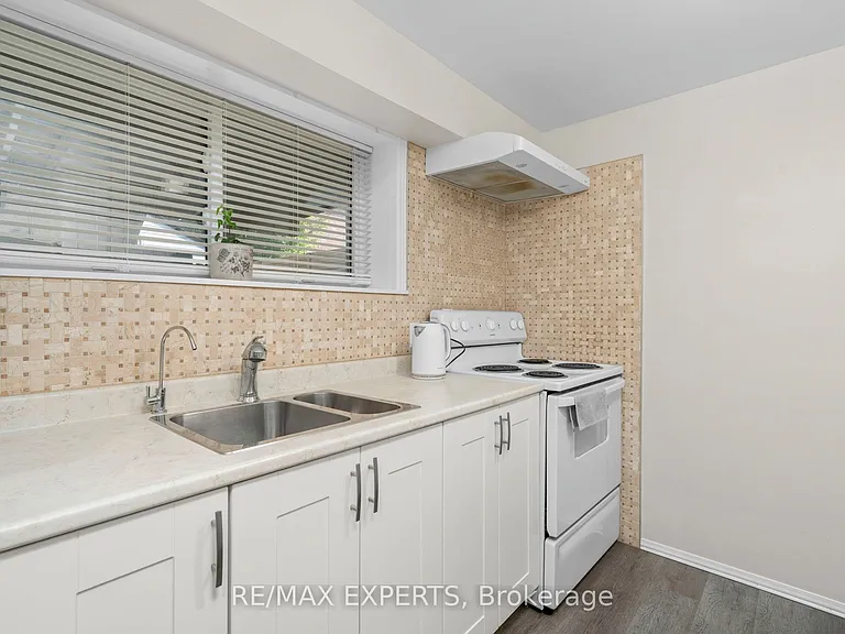 423A Valermo Dr #BASEMENT — Photo 23