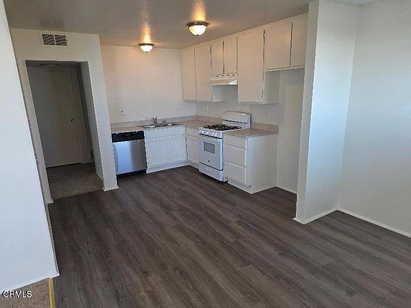 3rd image of 2500 El Dorado Ave APT B