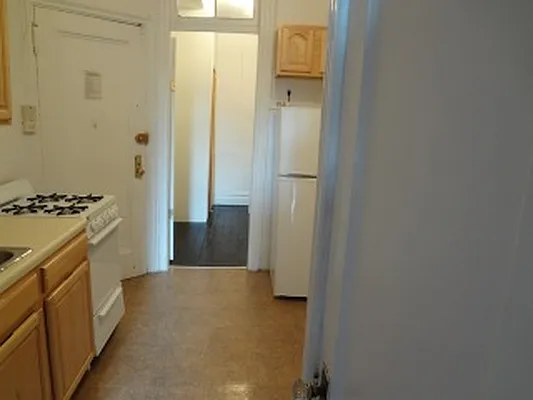 Rented by Halstead Real Estate | media 34