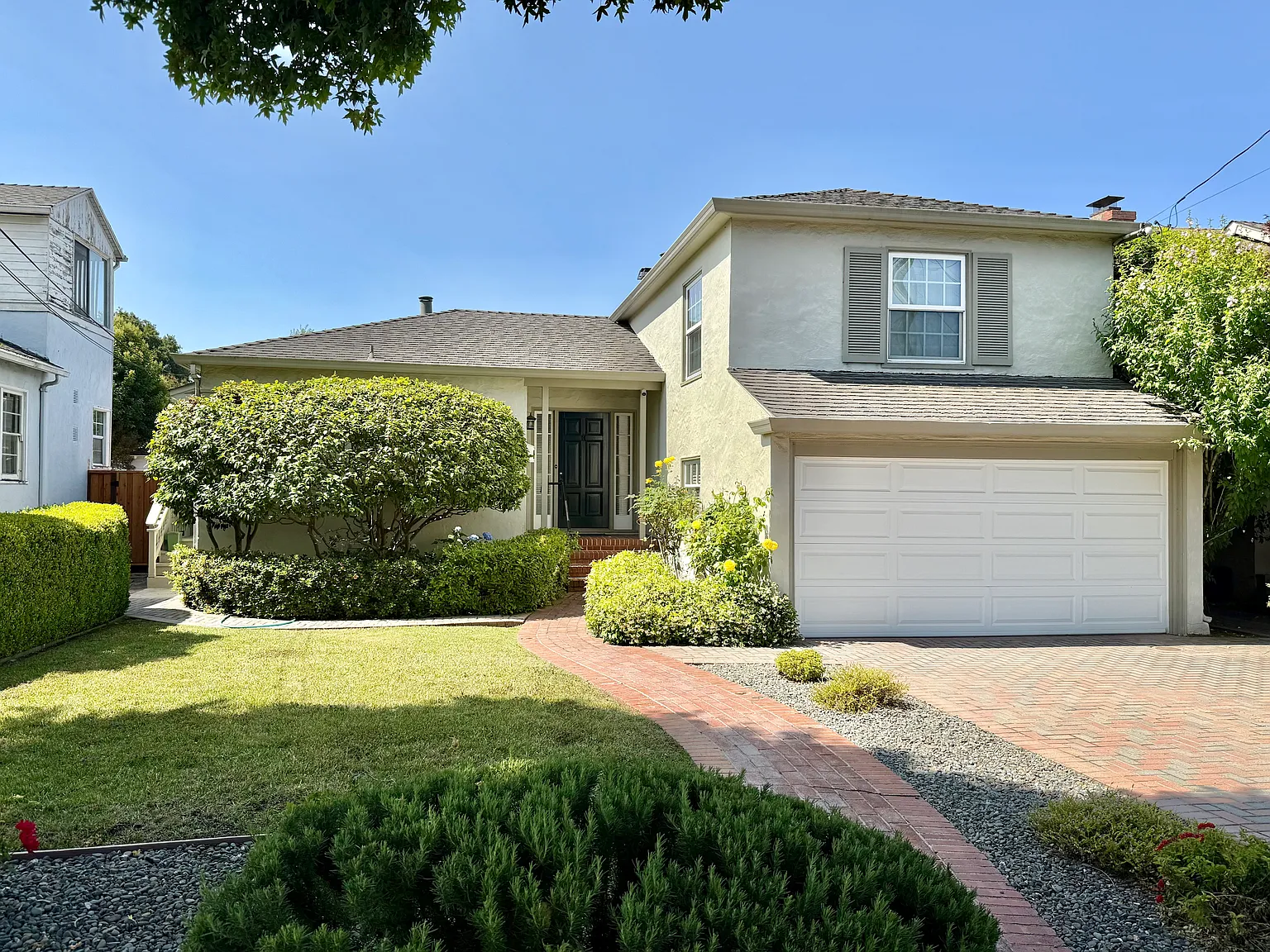 999 Oakes Blvd photo 1