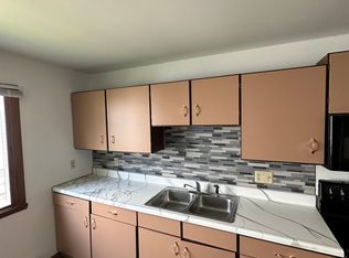 708 W Lincoln Ave #2, Oshkosh, WI 54901