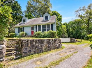 54 Hillcrest Dr, Poughkeepsie, NY 12603