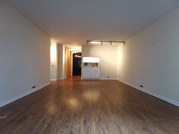 2nd image of 535 N Michigan Ave APT 603