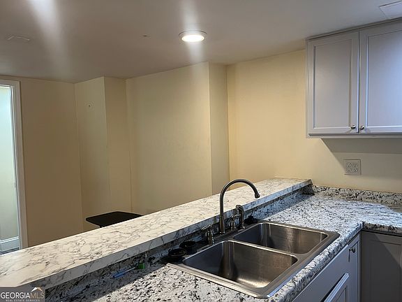 4th image of 416 Barbashela Dr
