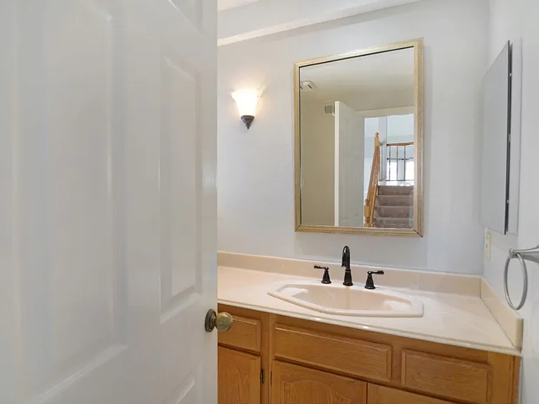 24241 Tama Ln — Photo 30