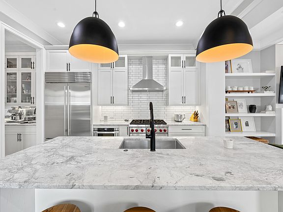 4th image of 2744 N Mildred Ave #1