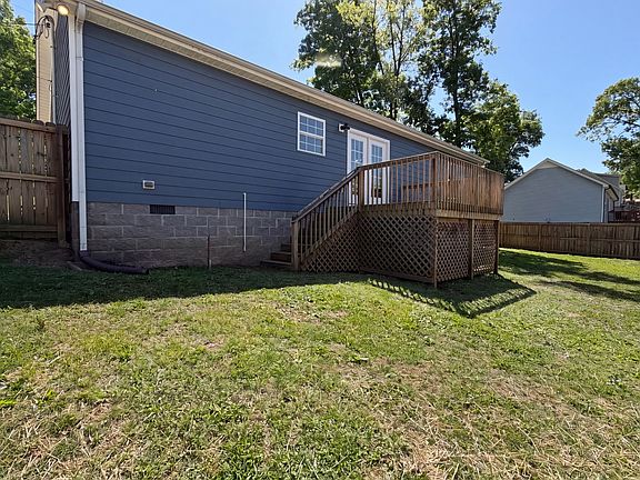 5th image of 109 Coco Ln