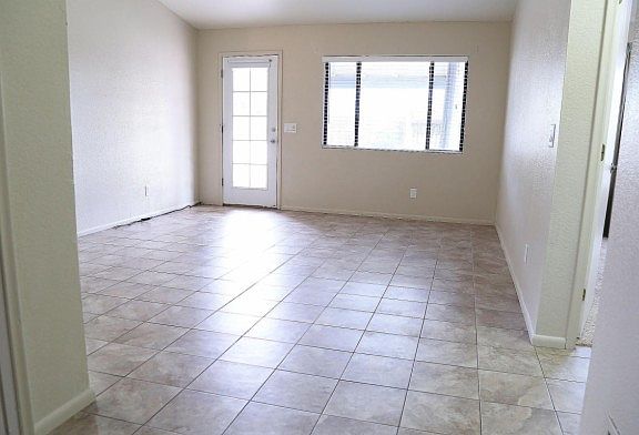 5th image of 2630 W Fieldbrook Dr