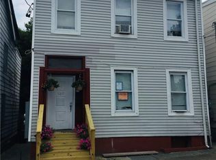 127 W Parmenter St, Newburgh, NY 12550