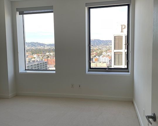 5th image of 3810 Wilshire Blvd APT 1401