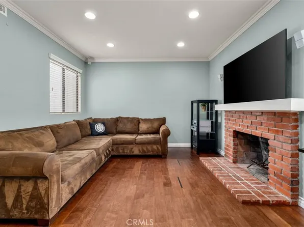 939 W 19th St, Costa Mesa, CA 92627