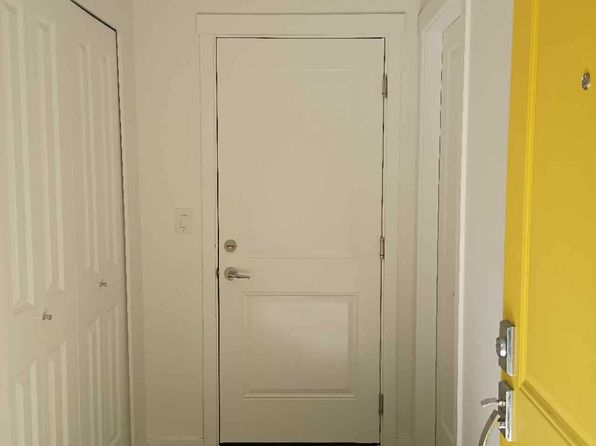 3 bedroom rental in Surrey — photo 4