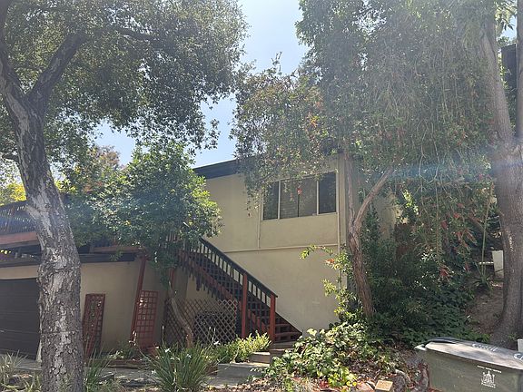 2nd image of 391 Glenullen Dr