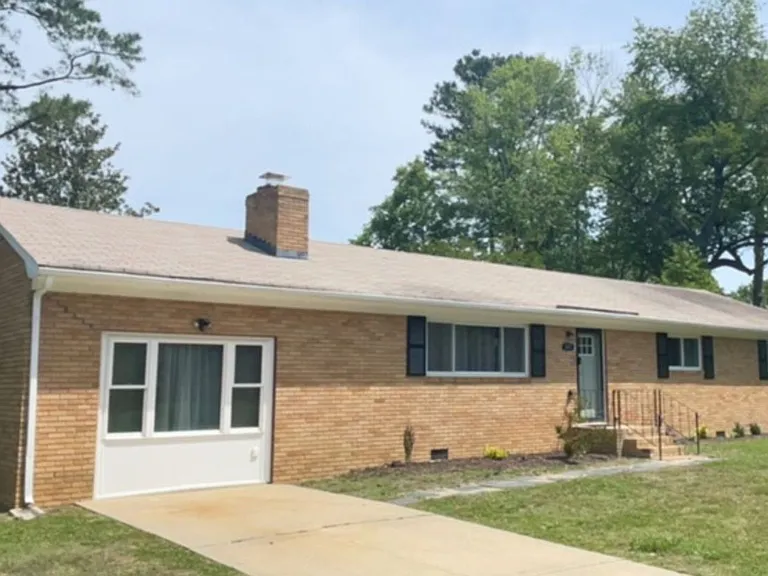 107 Chestnut Dr — Photo 1