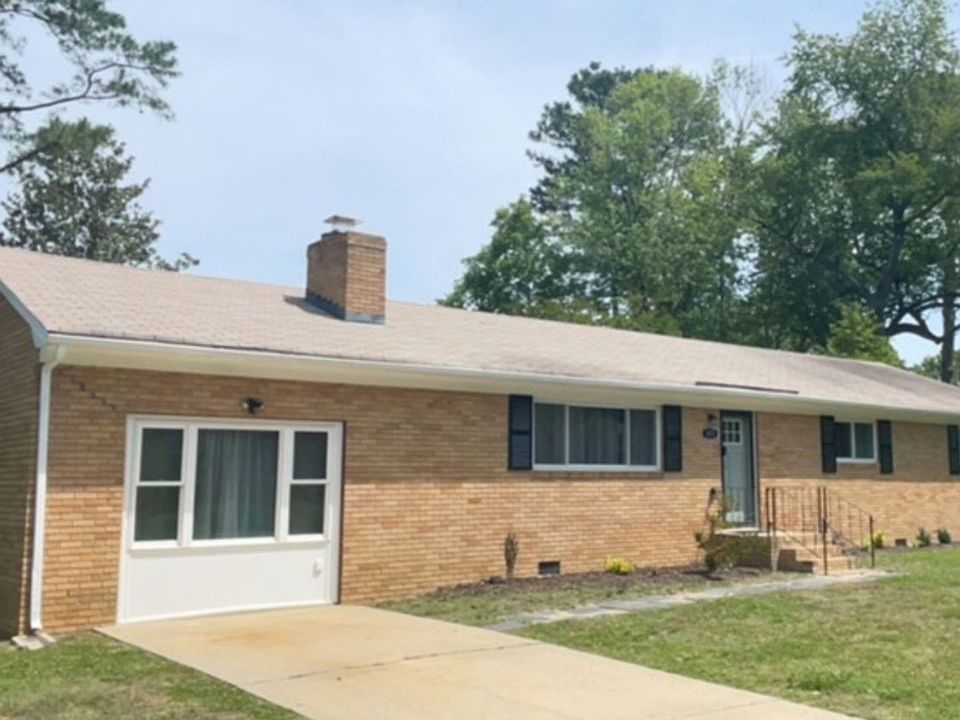 1st image of 107 Chestnut Dr