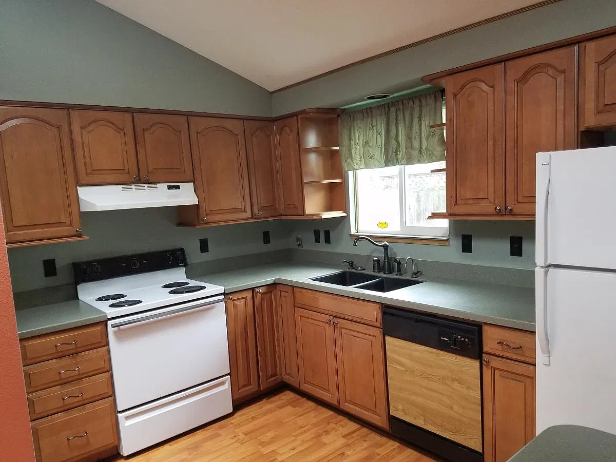 3 bed, 970 sqft, $2,150 — Photo 4