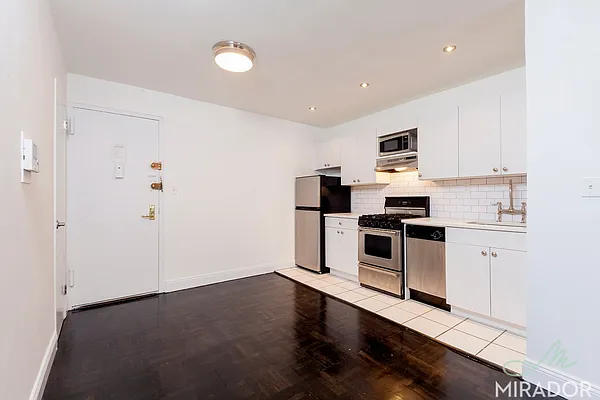 Rented by Mirador Real Estate | media 2