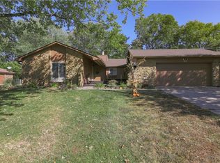 165 S Restin Rd, Greenwood, IN 46142
