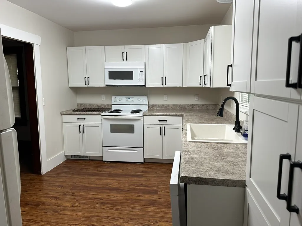 2 bed, 864 sqft, $875 — Photo 2