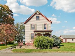 1051 10th St, West Pittsburg, PA 16160