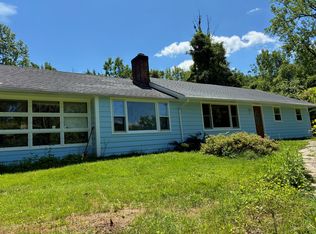 12 Hickory Ln, Cornwall Bridge, CT 06754