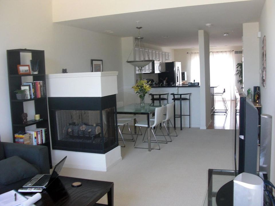1st image of 3218 Camden Dr