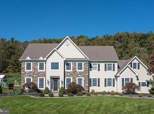 41 Bowmans Dr W, New Hope, PA 18938