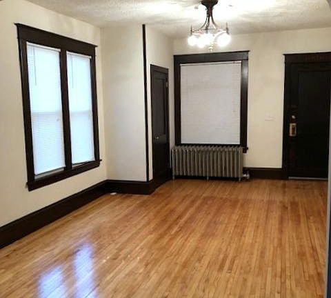 4th image of 410 Oliver Ave N