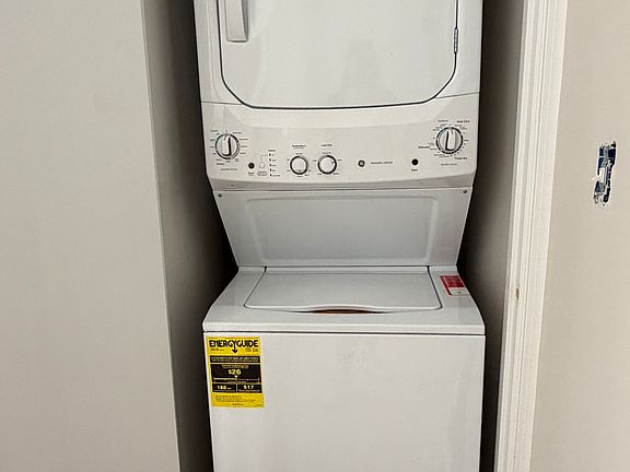 5th image of 3900 Roland Ave #6