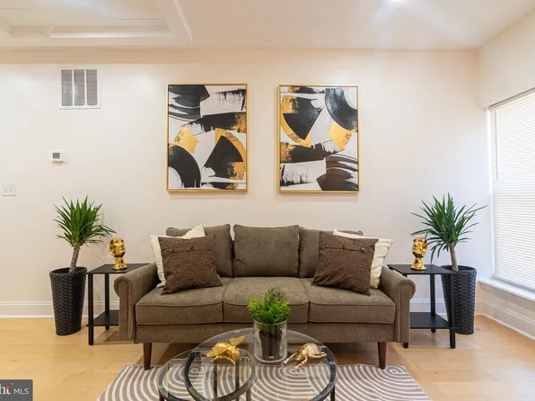 1617 N Spring St, Baltimore, MD 21213