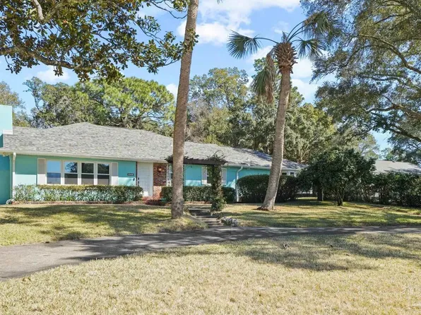 14 Longwood Dr, Shalimar, FL 32579